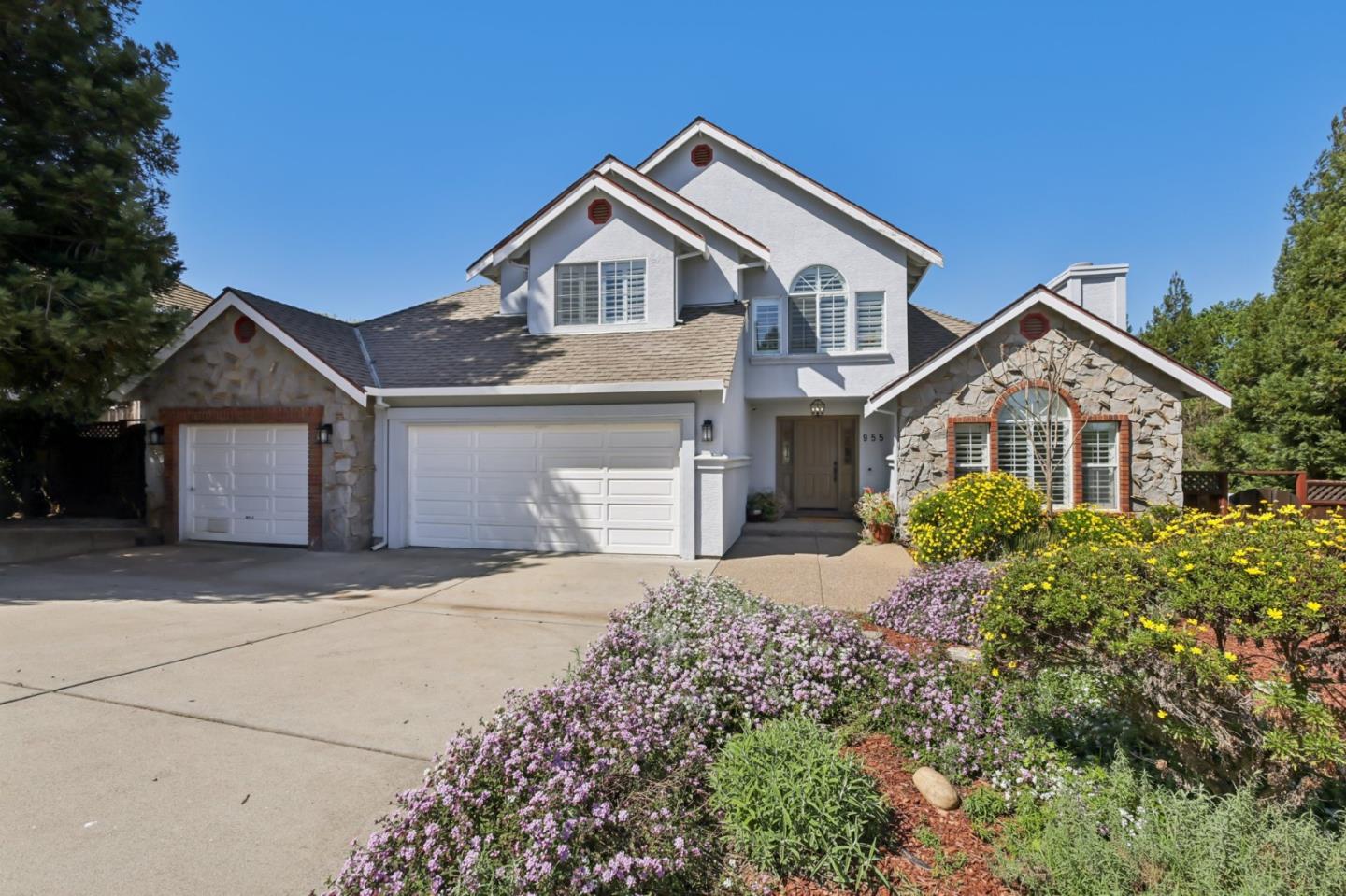 Detail Gallery Image 2 of 59 For 955 La Vista, Morgan Hill,  CA 95037 - 5 Beds | 3 Baths