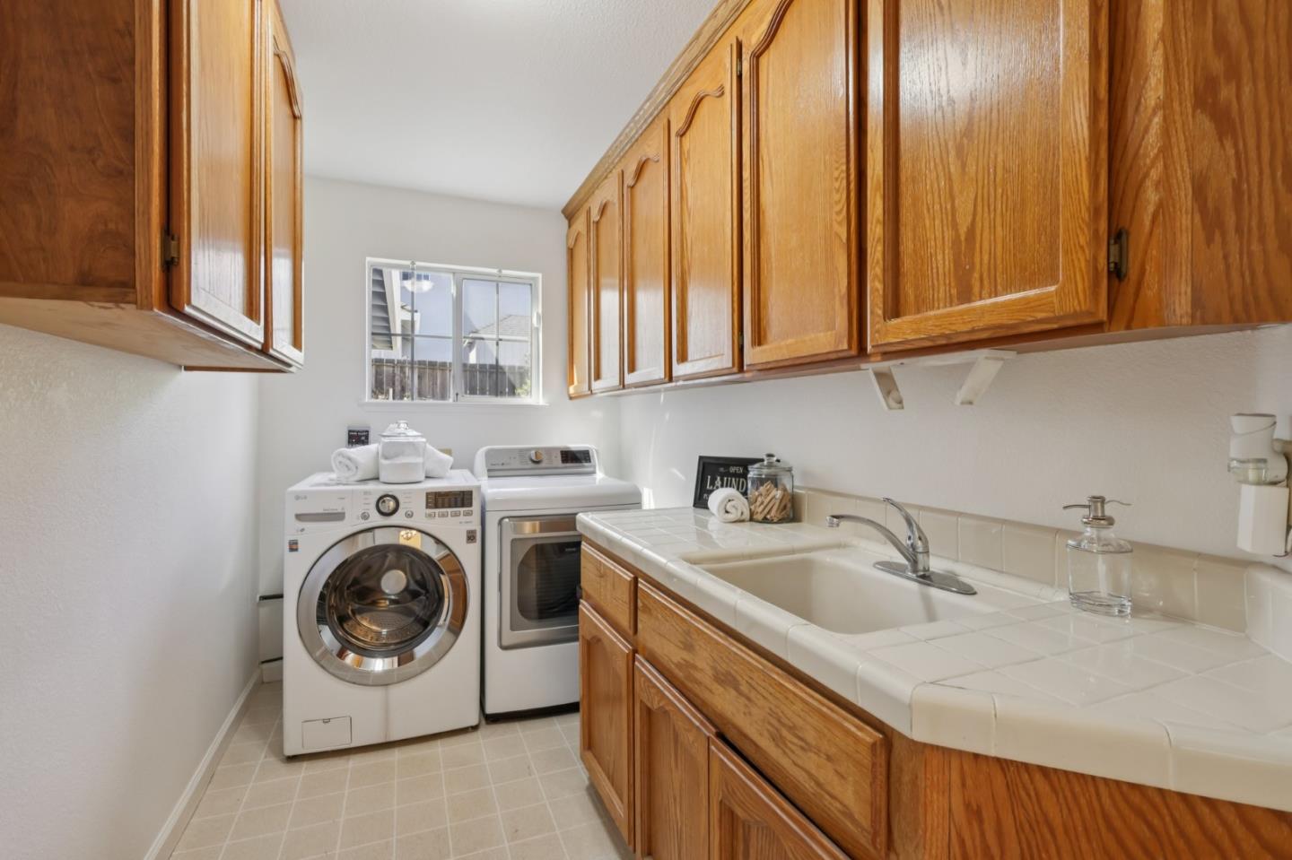 Detail Gallery Image 41 of 59 For 955 La Vista, Morgan Hill,  CA 95037 - 5 Beds | 3 Baths