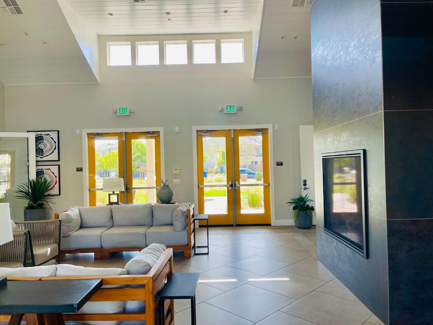 Detail Gallery Image 10 of 11 For 8551 Boardwalk Way, Newark,  CA 94560 - 4 Beds | 3/1 Baths