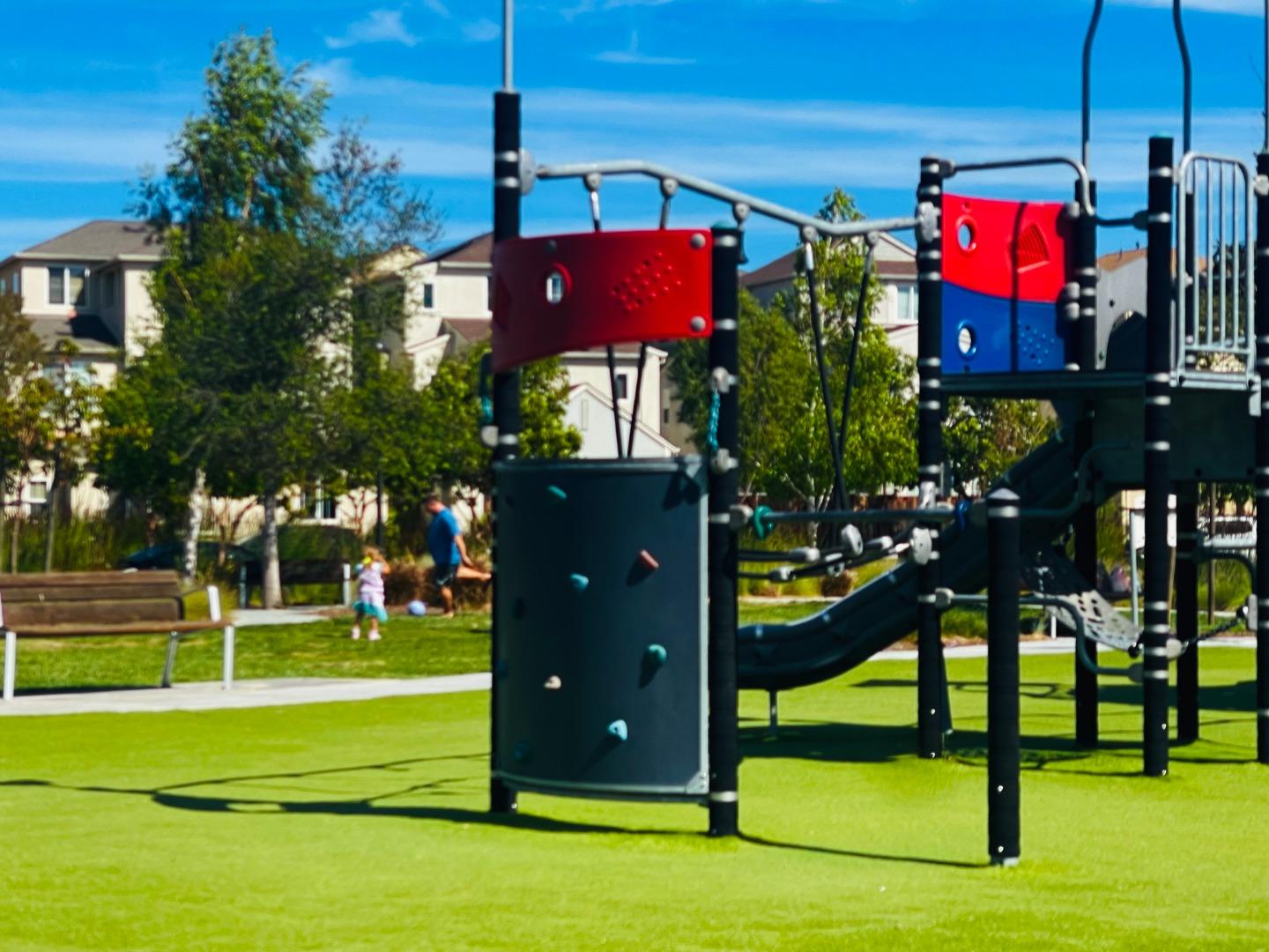 Detail Gallery Image 8 of 11 For 8551 Boardwalk Way, Newark,  CA 94560 - 4 Beds | 3/1 Baths