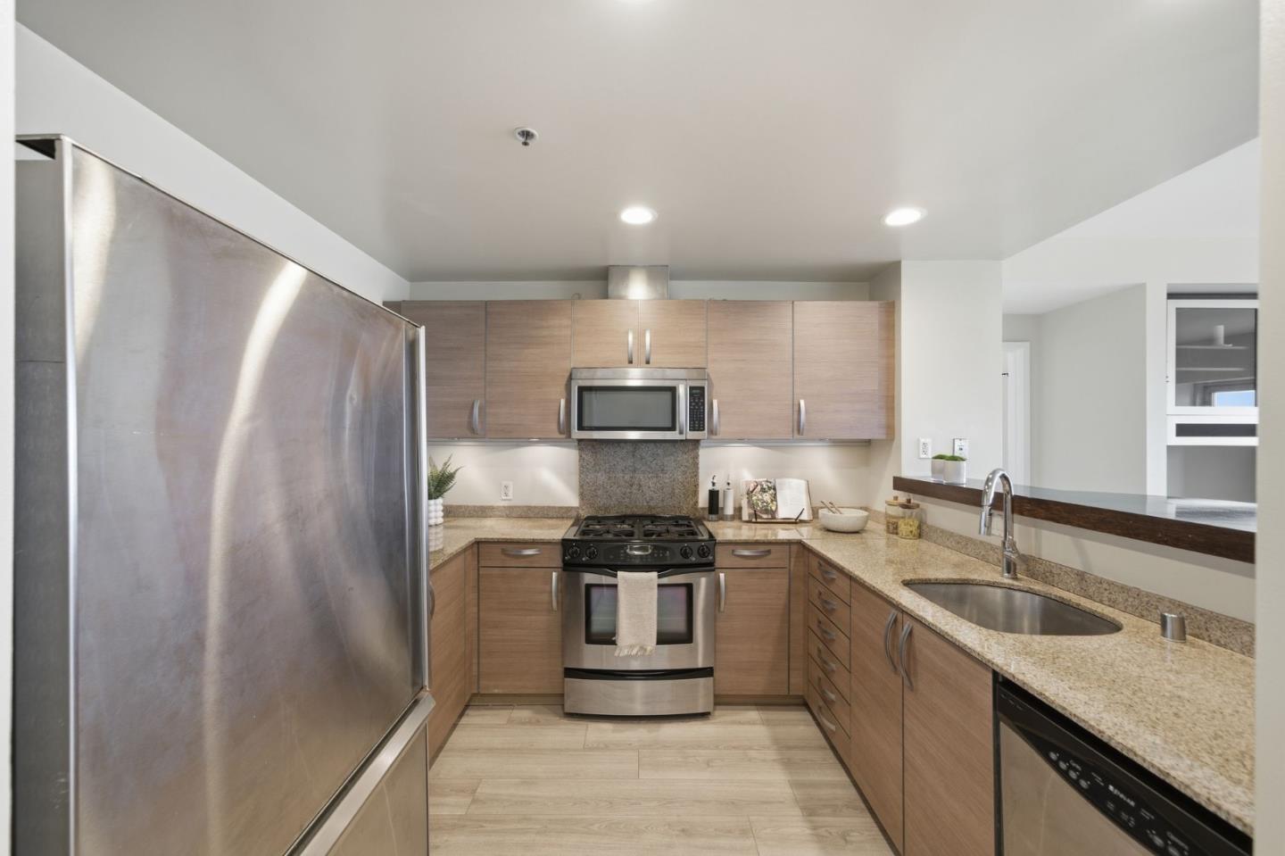 Detail Gallery Image 29 of 50 For 1 Mandalay Pl #1011,  South San Francisco,  CA 94080 - 2 Beds | 2 Baths