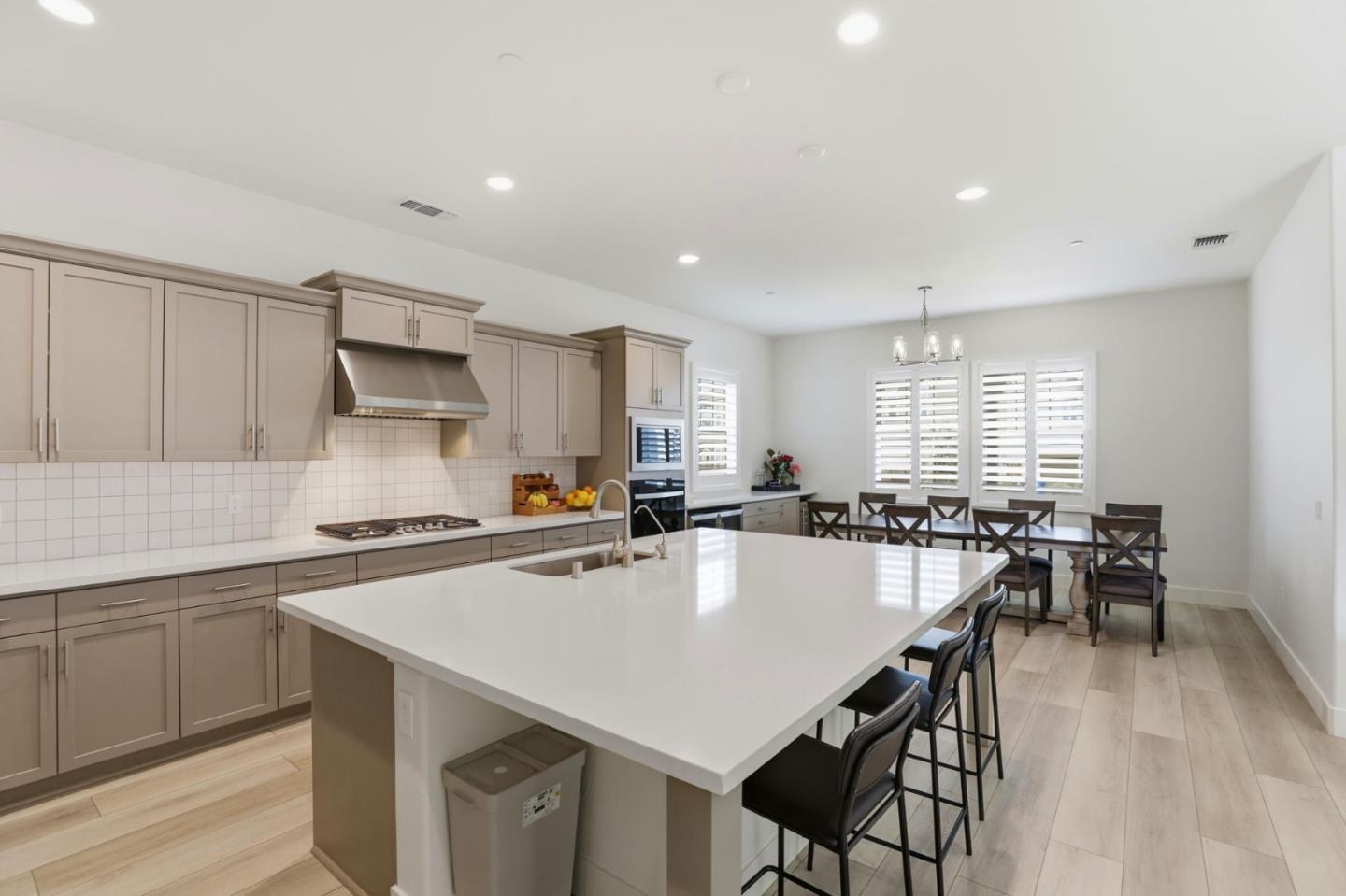 Detail Gallery Image 14 of 41 For 486 Lassen Way, Marina,  CA 93933 - 4 Beds | 3/1 Baths