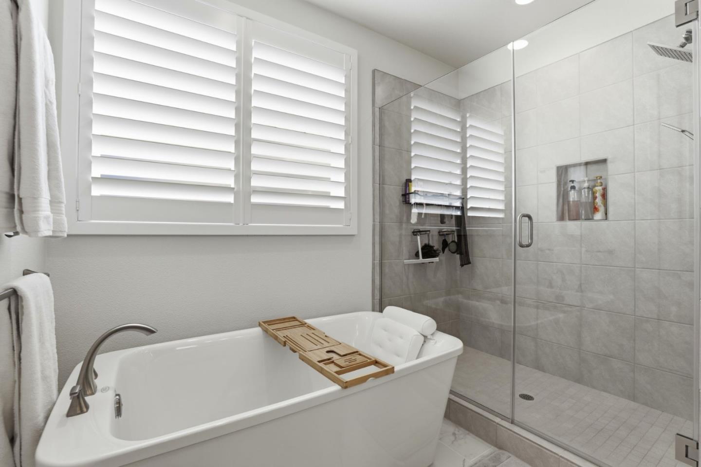 Detail Gallery Image 24 of 41 For 486 Lassen Way, Marina,  CA 93933 - 4 Beds | 3/1 Baths