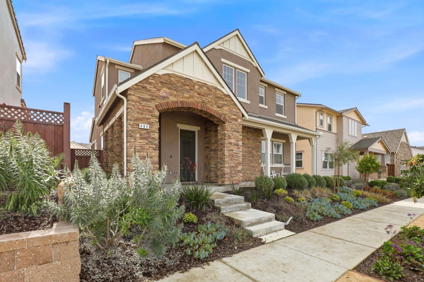 Detail Gallery Image 3 of 41 For 486 Lassen Way, Marina,  CA 93933 - 4 Beds | 3/1 Baths