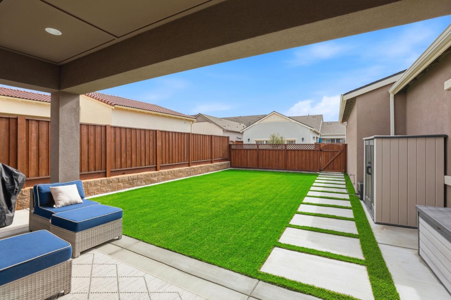 Detail Gallery Image 33 of 41 For 486 Lassen Way, Marina,  CA 93933 - 4 Beds | 3/1 Baths