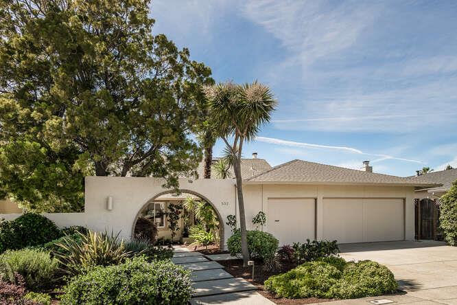 Front Image Thumbnail for ML82040537