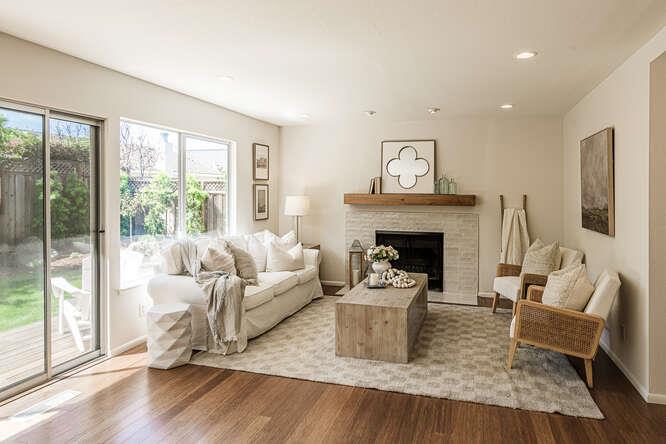 Detail Gallery Image 13 of 31 For 532 Anchor Cir, Redwood Shores,  CA 94065 - 4 Beds | 3 Baths