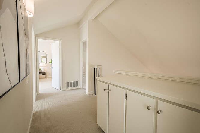 Detail Gallery Image 16 of 31 For 532 Anchor Cir, Redwood Shores,  CA 94065 - 4 Beds | 3 Baths