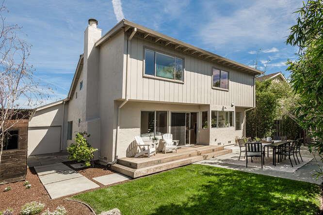 Detail Gallery Image 26 of 31 For 532 Anchor Cir, Redwood Shores,  CA 94065 - 4 Beds | 3 Baths