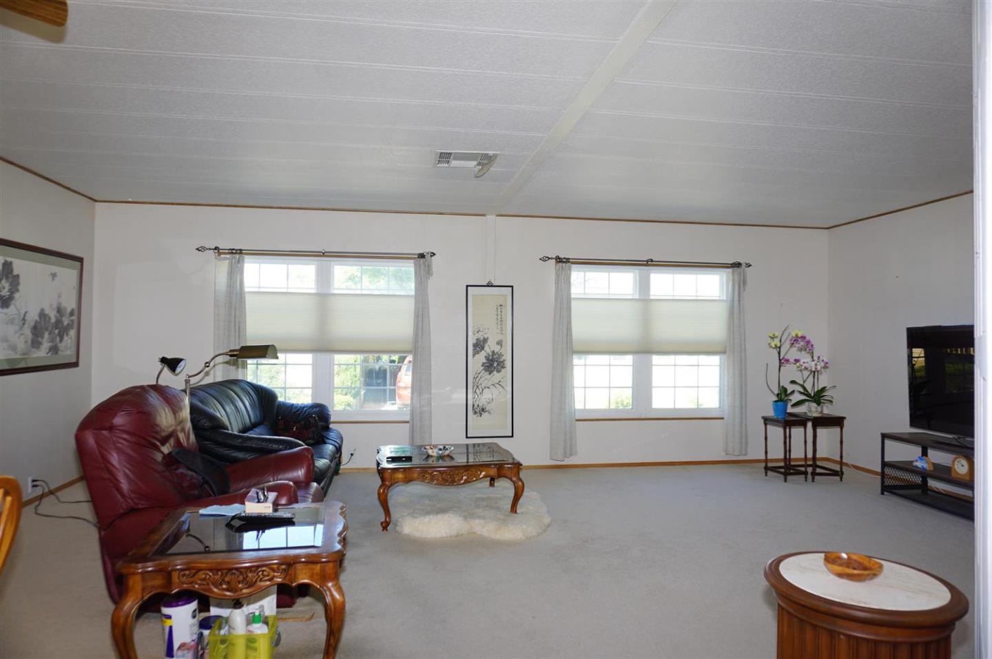 Detail Gallery Image 7 of 23 For 1050 Borregas Ave #12,  Sunnyvale,  CA 94089 - 2 Beds | 2 Baths