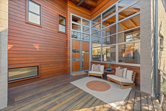 Detail Gallery Image 15 of 77 For 436 Lakeview Way, Redwood City,  CA 94062 - 4 Beds | 3 Baths