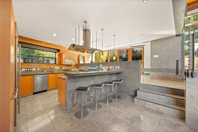 Detail Gallery Image 18 of 77 For 436 Lakeview Way, Redwood City,  CA 94062 - 4 Beds | 3 Baths