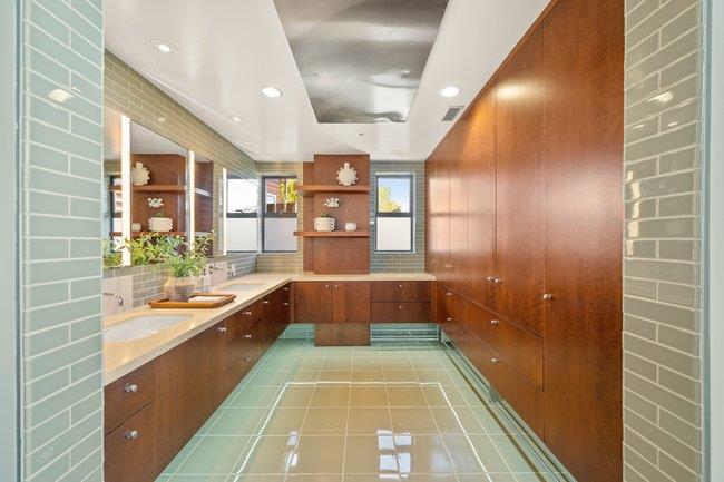 Detail Gallery Image 40 of 77 For 436 Lakeview Way, Redwood City,  CA 94062 - 4 Beds | 3 Baths