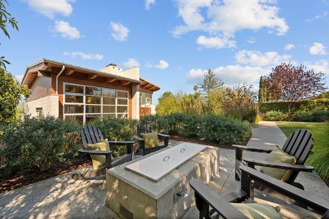 Detail Gallery Image 71 of 77 For 436 Lakeview Way, Redwood City,  CA 94062 - 4 Beds | 3 Baths