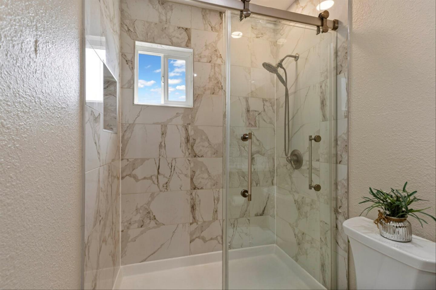 Detail Gallery Image 18 of 24 For 215 Longview Dr, Morgan Hill,  CA 95037 - 3 Beds | 2 Baths