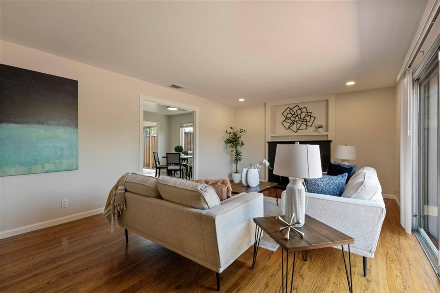 Detail Gallery Image 6 of 24 For 215 Longview Dr, Morgan Hill,  CA 95037 - 3 Beds | 2 Baths