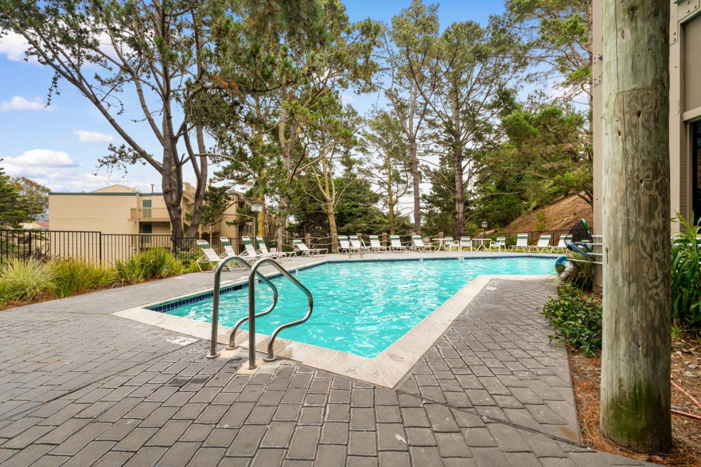 Detail Gallery Image 22 of 31 For 385 Mandarin Dr #11,  Daly City,  CA 94015 - 1 Beds | 1 Baths