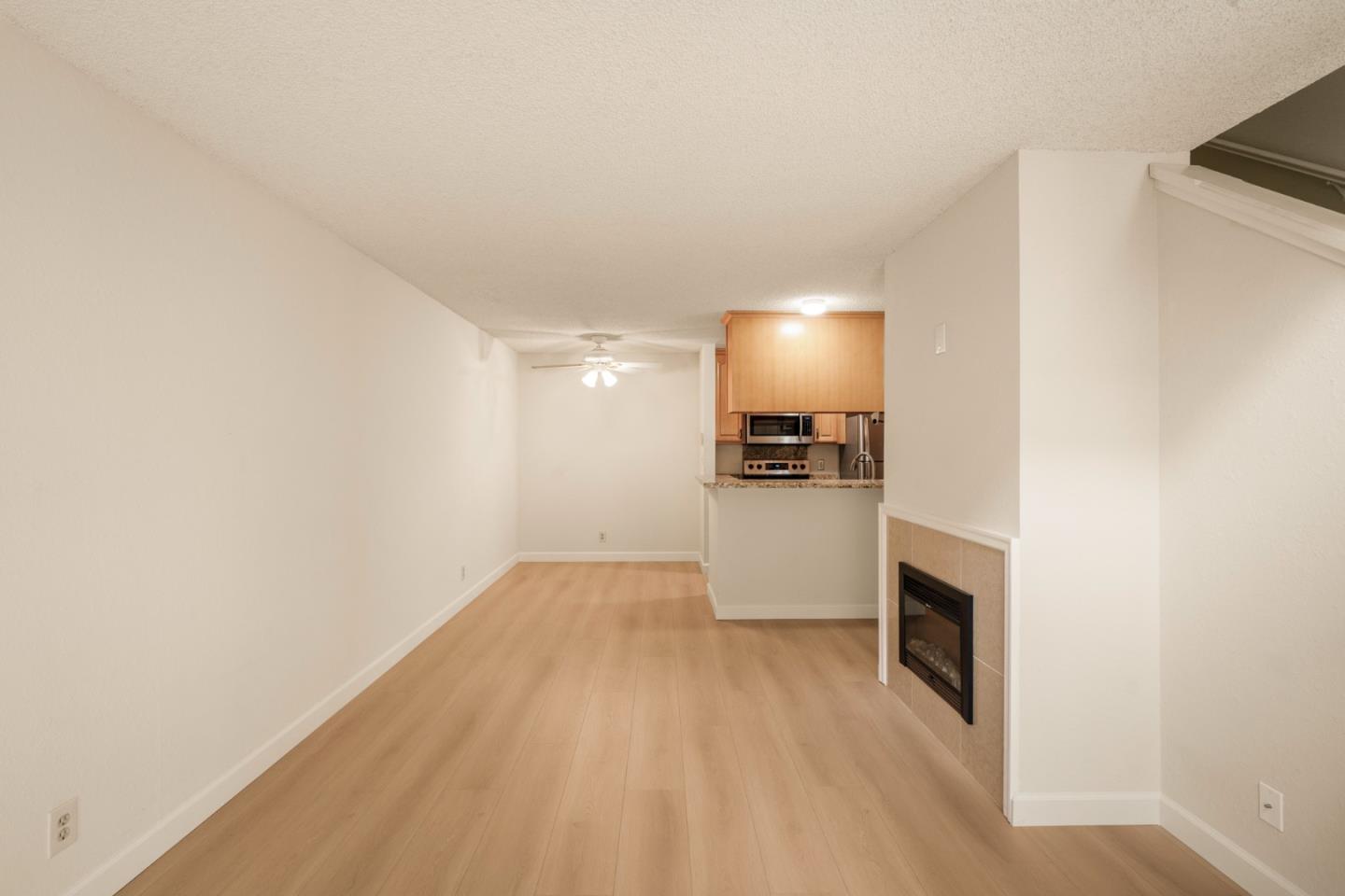 Detail Gallery Image 5 of 31 For 385 Mandarin Dr #11,  Daly City,  CA 94015 - 1 Beds | 1 Baths