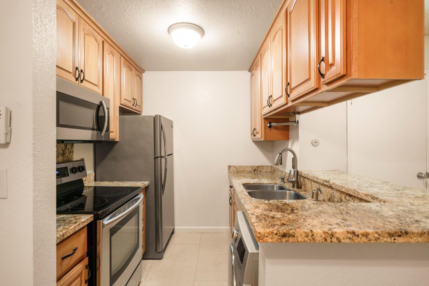 Detail Gallery Image 7 of 31 For 385 Mandarin Dr #11,  Daly City,  CA 94015 - 1 Beds | 1 Baths
