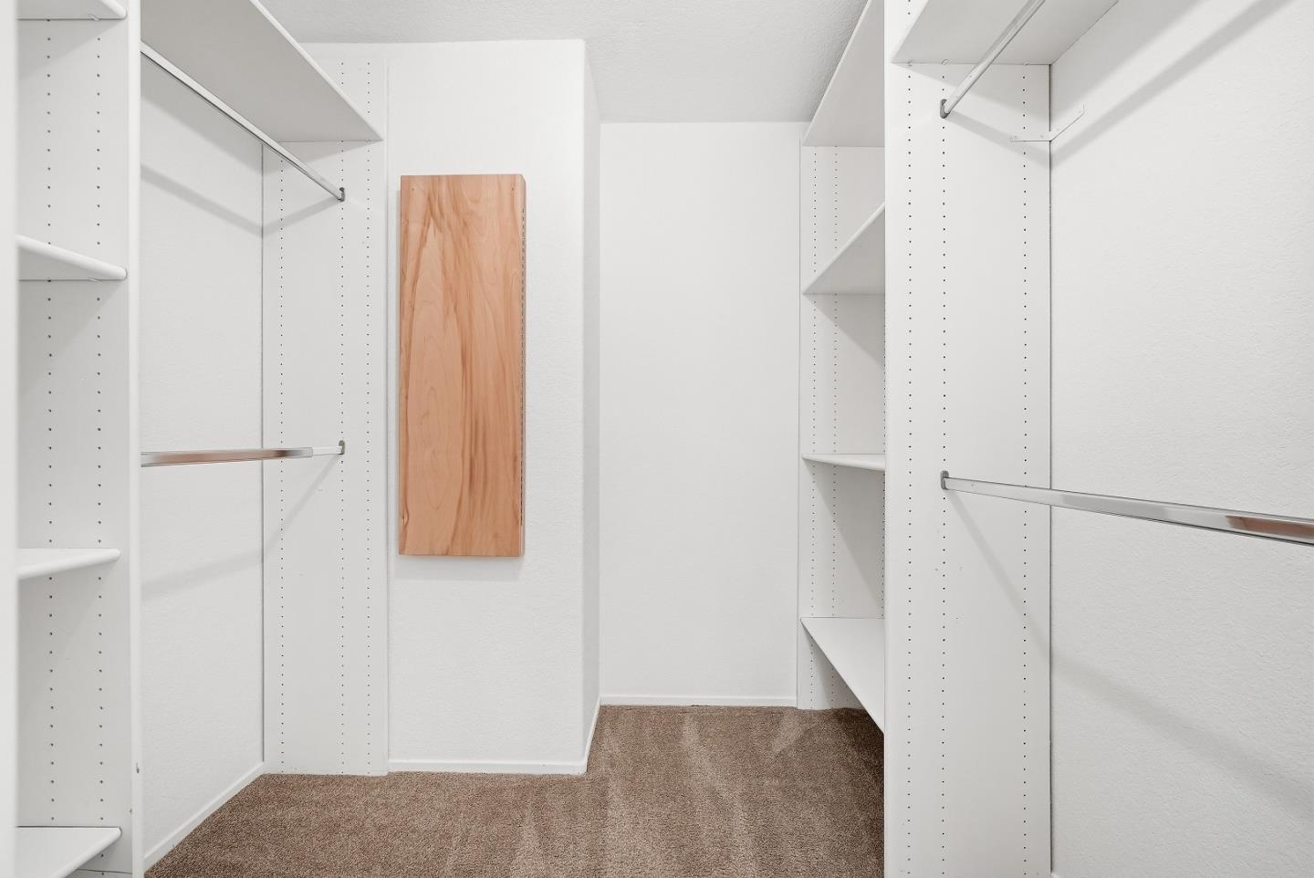 Detail Gallery Image 22 of 47 For 2291 Oaktree Dr #201,  Mountain View,  CA 94040 - 3 Beds | 2/1 Baths