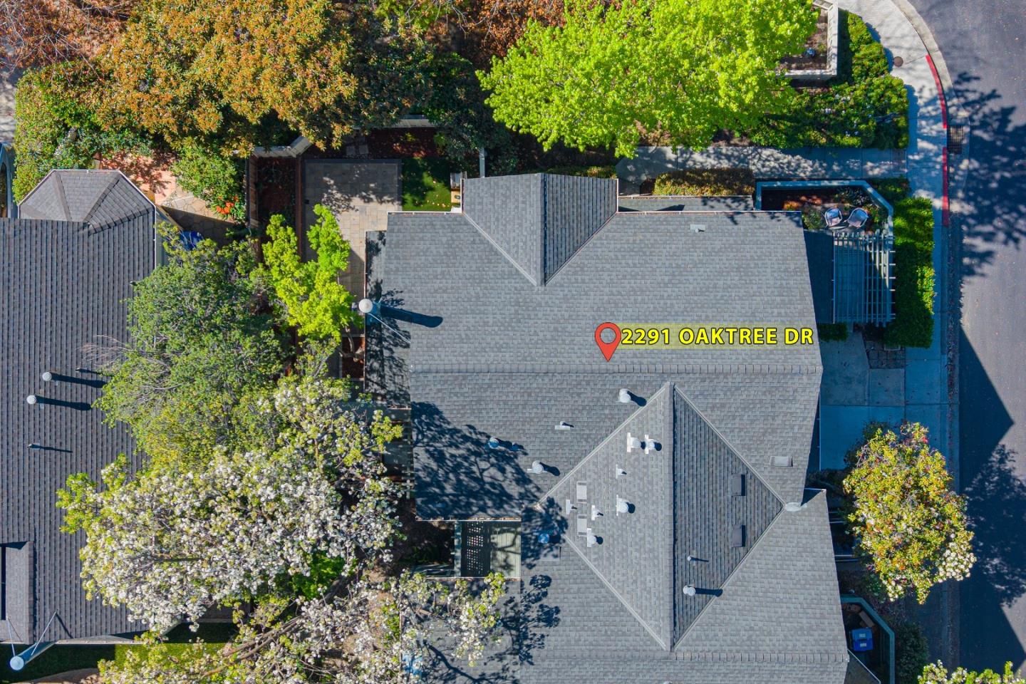 Detail Gallery Image 37 of 47 For 2291 Oaktree Dr #201,  Mountain View,  CA 94040 - 3 Beds | 2/1 Baths