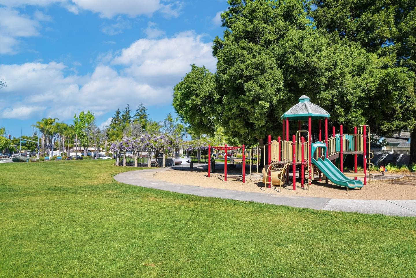 Detail Gallery Image 42 of 47 For 2291 Oaktree Dr #201,  Mountain View,  CA 94040 - 3 Beds | 2/1 Baths