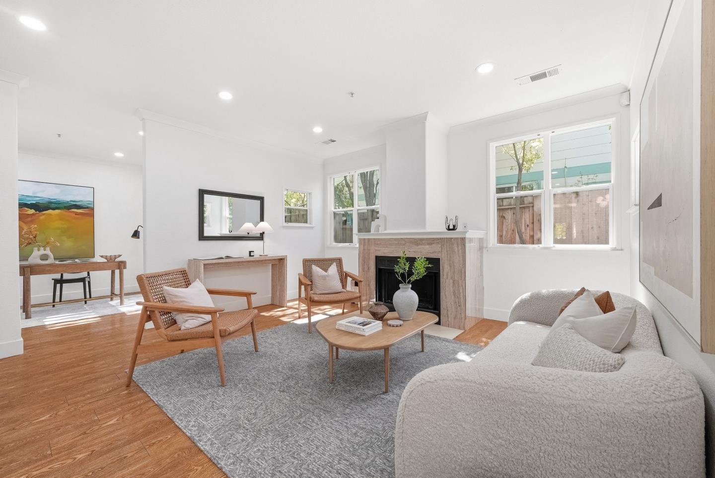 Detail Gallery Image 6 of 47 For 2291 Oaktree Dr #201,  Mountain View,  CA 94040 - 3 Beds | 2/1 Baths