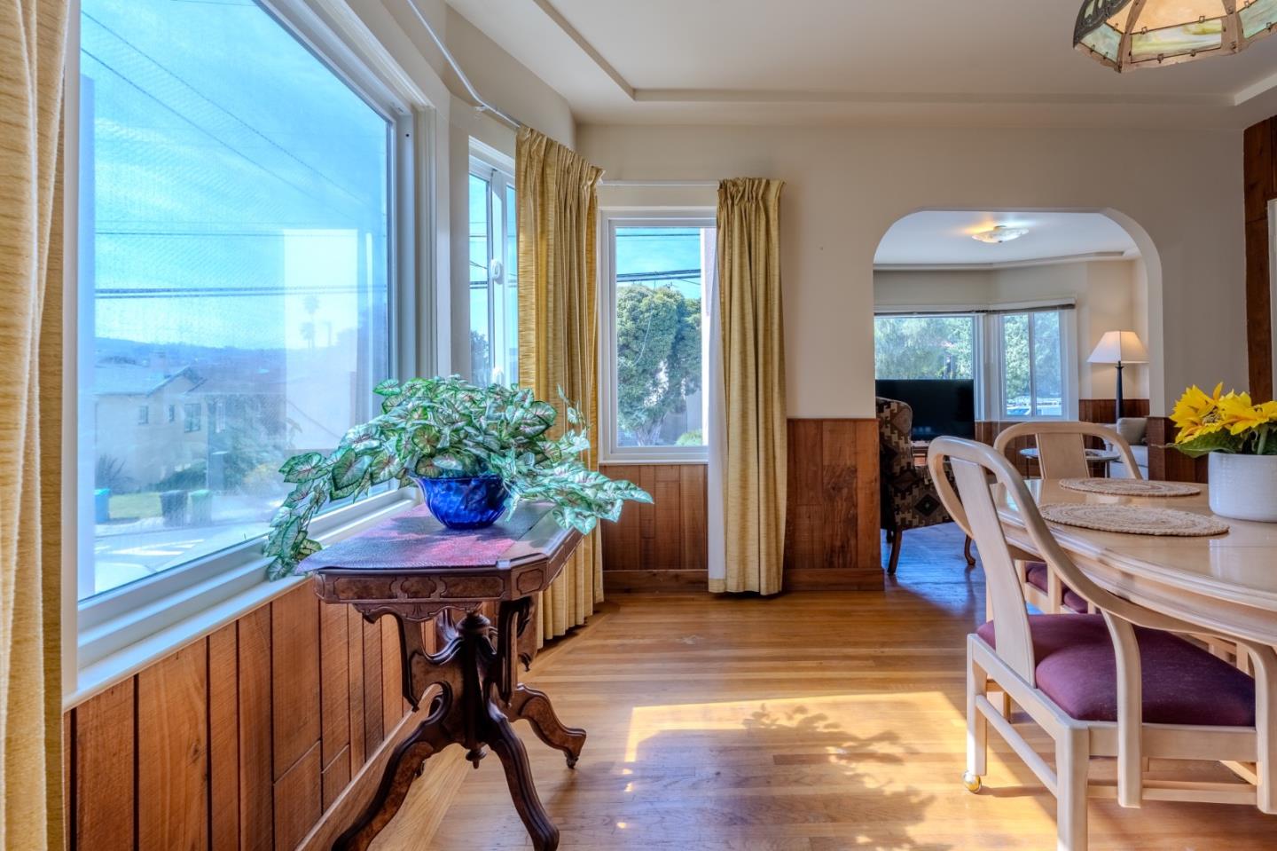 Detail Gallery Image 11 of 44 For 240 Santa Rosa Ave, San Francisco,  CA 94112 - 4 Beds | 2 Baths