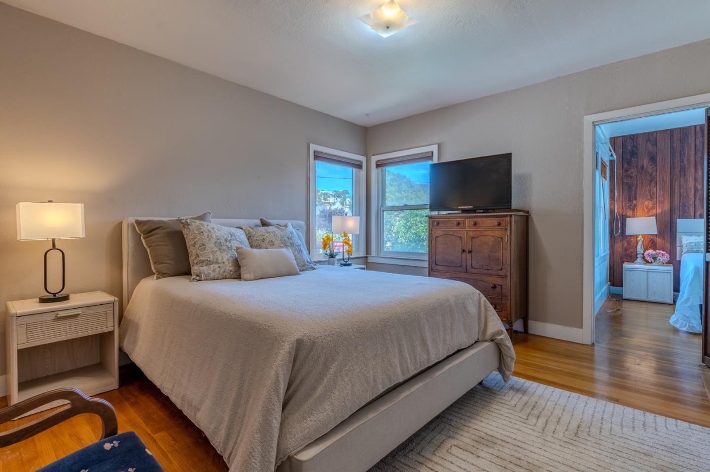 Detail Gallery Image 21 of 44 For 240 Santa Rosa Ave, San Francisco,  CA 94112 - 4 Beds | 2 Baths