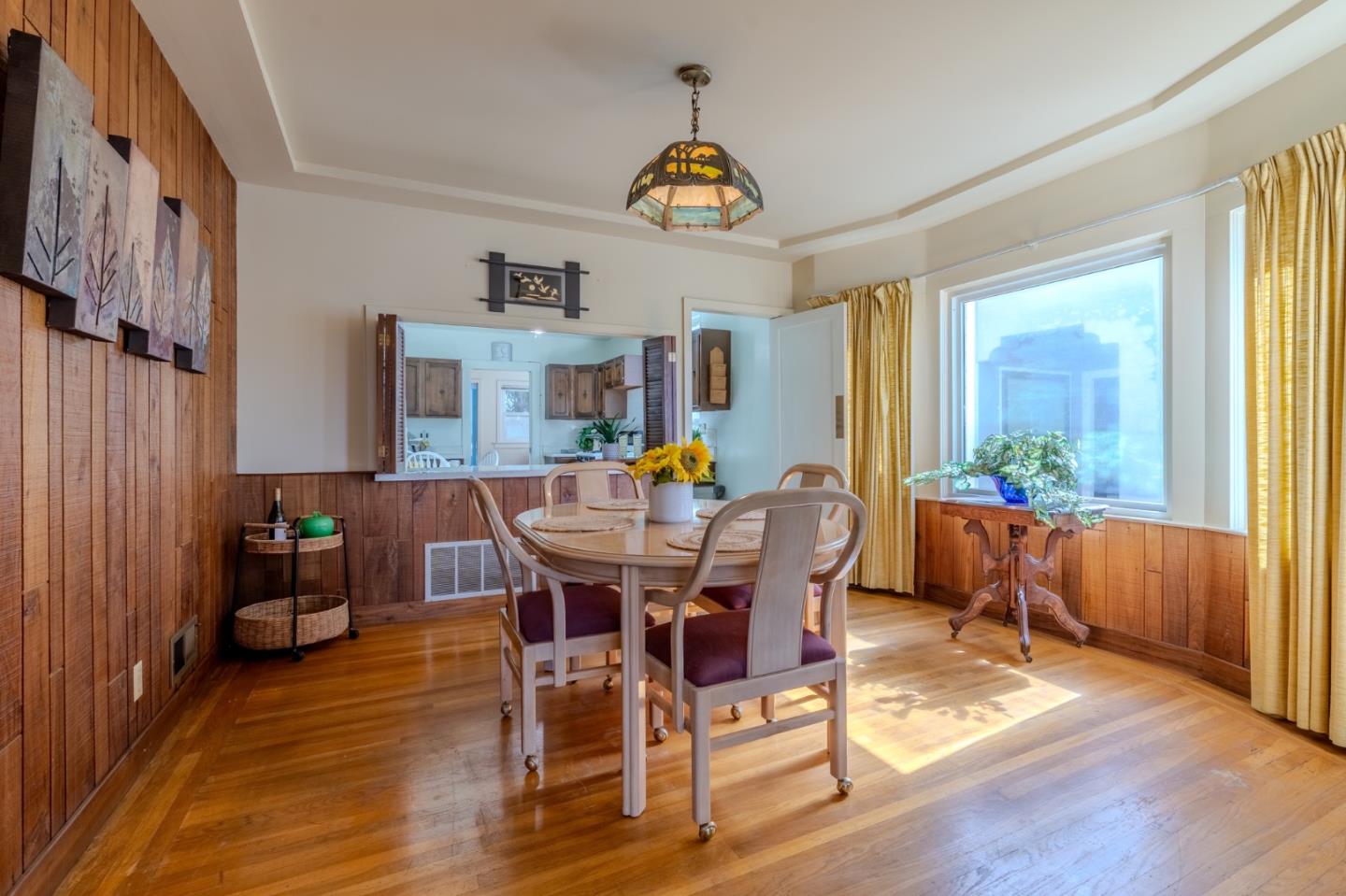 Detail Gallery Image 9 of 44 For 240 Santa Rosa Ave, San Francisco,  CA 94112 - 4 Beds | 2 Baths