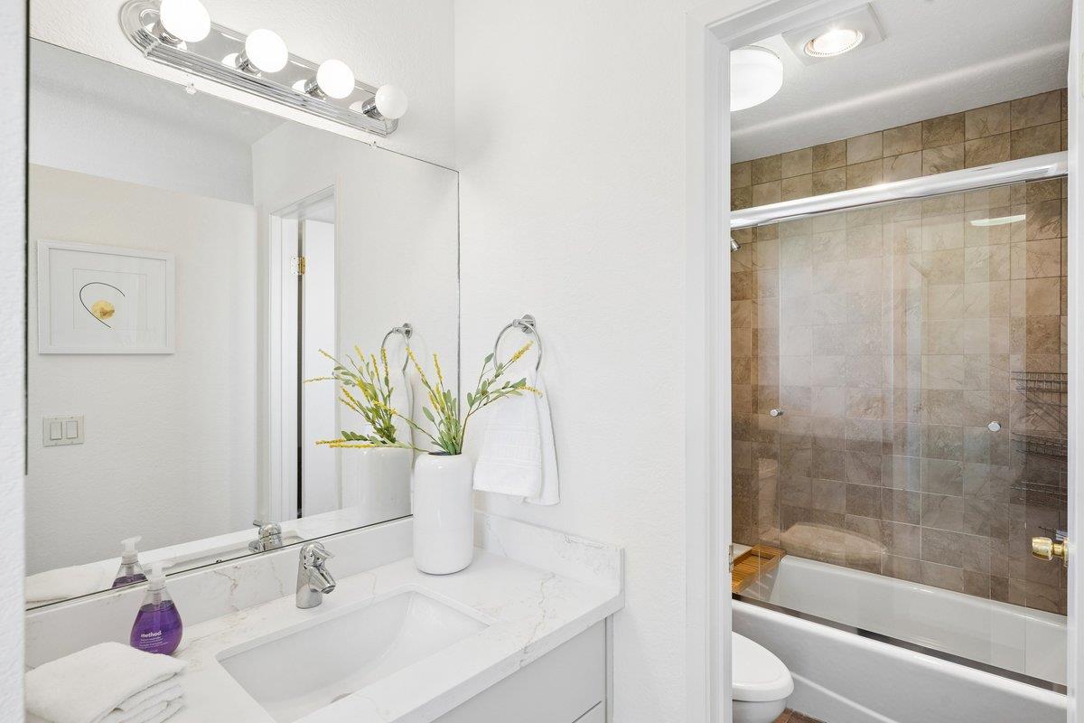 Detail Gallery Image 29 of 46 For 234 Shorebird Cir, Redwood City,  CA 94065 - 2 Beds | 2 Baths