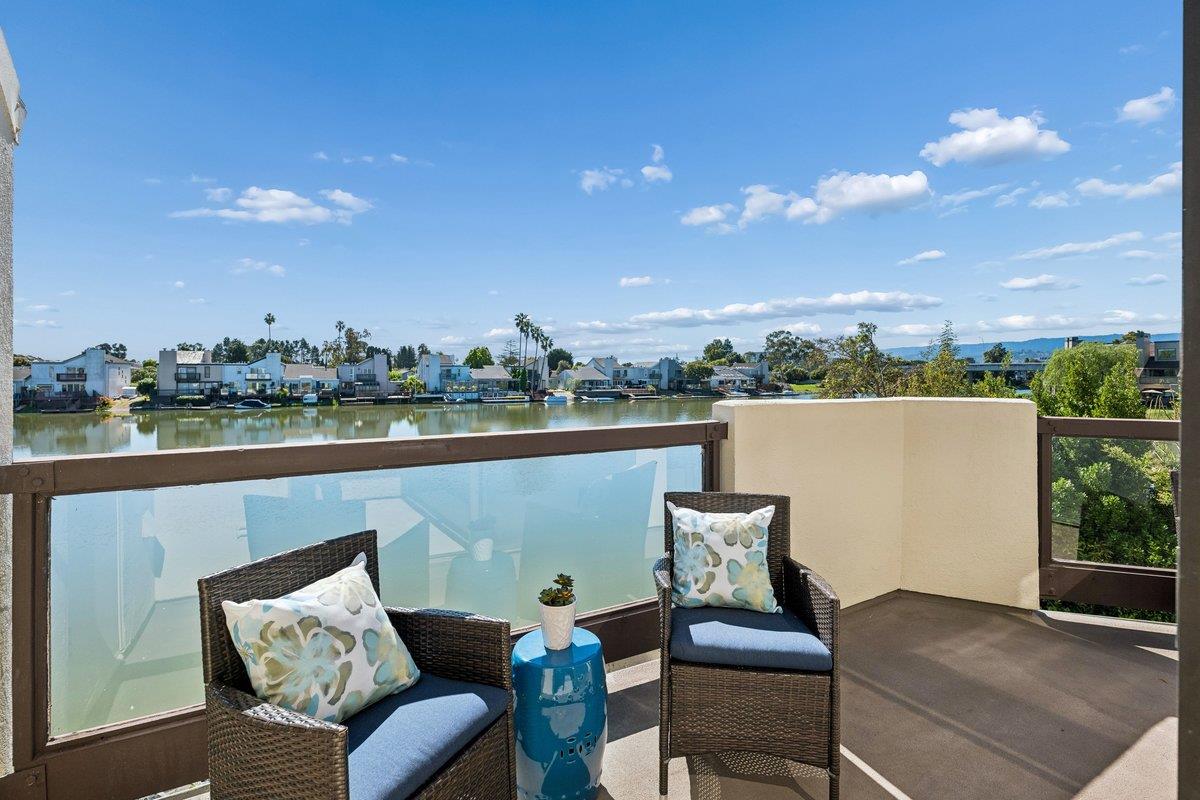 Detail Gallery Image 33 of 46 For 234 Shorebird Cir, Redwood City,  CA 94065 - 2 Beds | 2 Baths