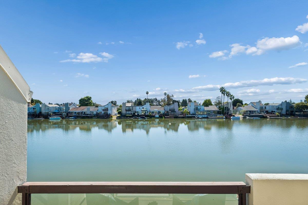 Detail Gallery Image 34 of 46 For 234 Shorebird Cir, Redwood City,  CA 94065 - 2 Beds | 2 Baths