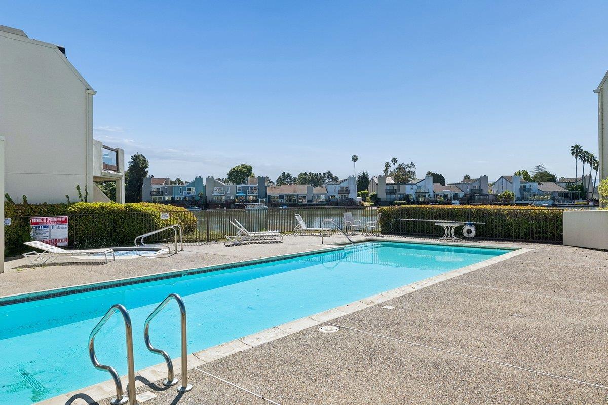 Detail Gallery Image 41 of 46 For 234 Shorebird Cir, Redwood City,  CA 94065 - 2 Beds | 2 Baths