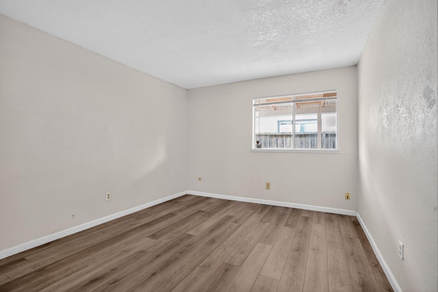 Detail Gallery Image 14 of 29 For 2524 Pemberton Ct, Stockton,  CA 95210 - 3 Beds | 2 Baths