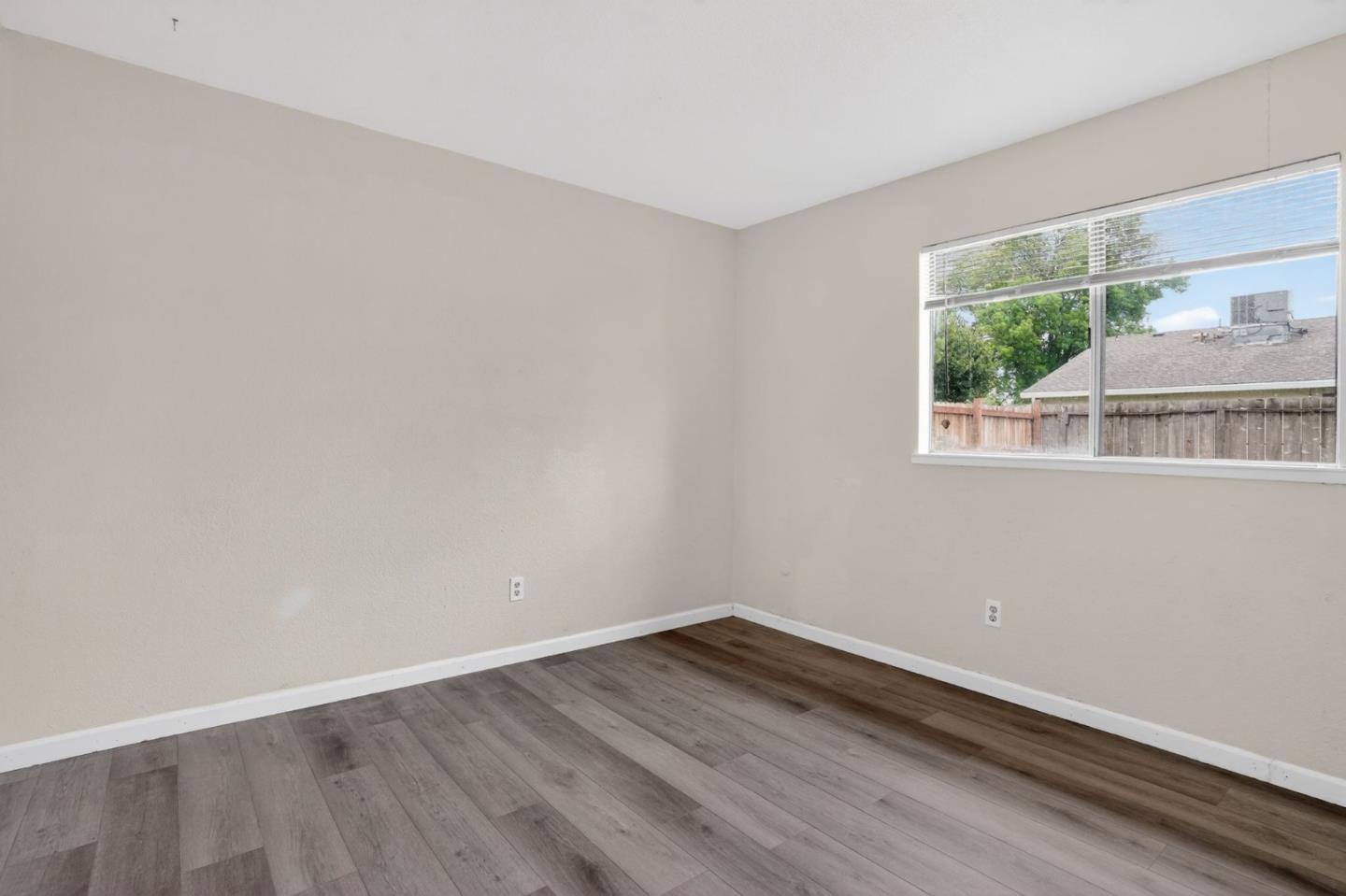 Detail Gallery Image 16 of 29 For 2524 Pemberton Ct, Stockton,  CA 95210 - 3 Beds | 2 Baths