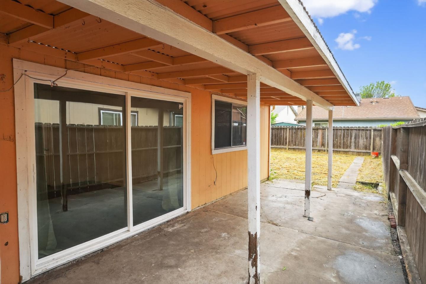 Detail Gallery Image 19 of 29 For 2524 Pemberton Ct, Stockton,  CA 95210 - 3 Beds | 2 Baths