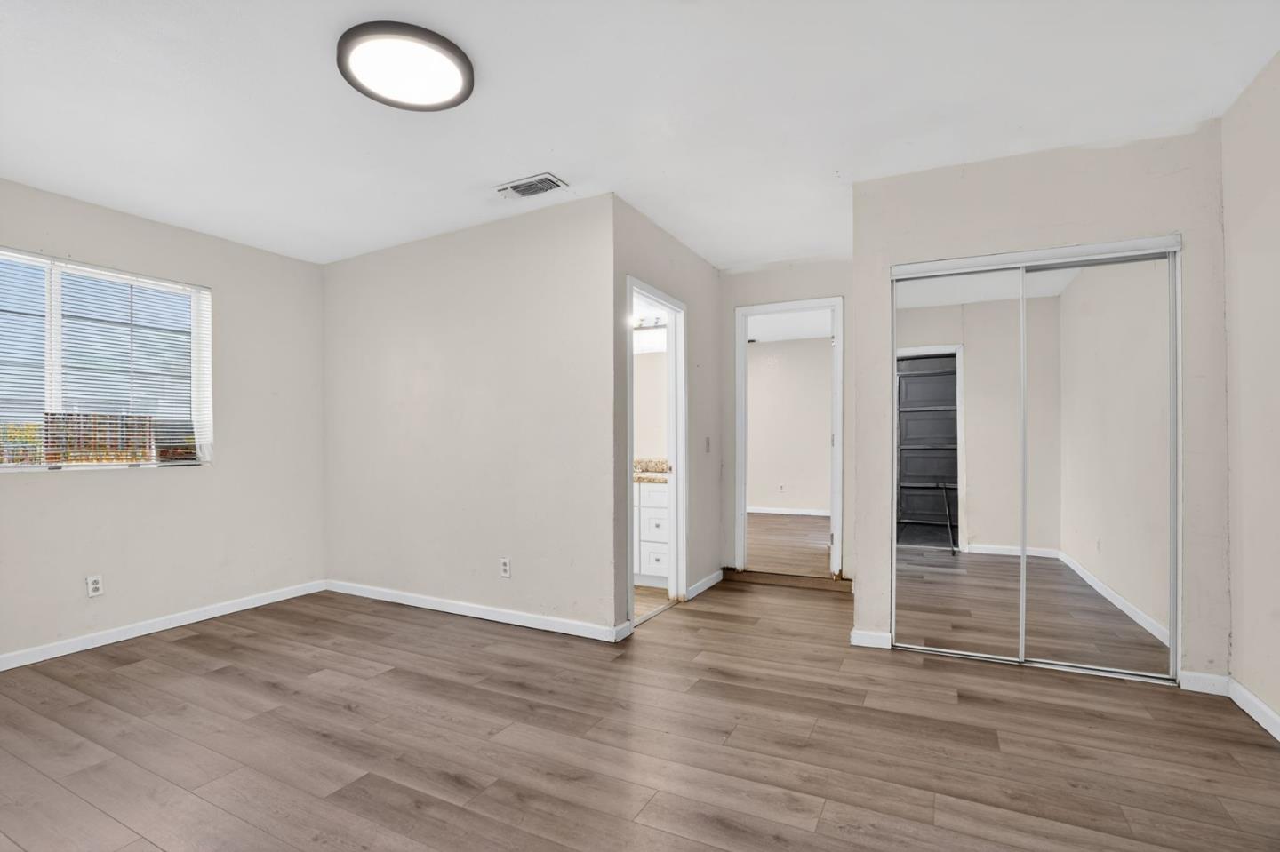 Detail Gallery Image 8 of 29 For 2524 Pemberton Ct, Stockton,  CA 95210 - 3 Beds | 2 Baths