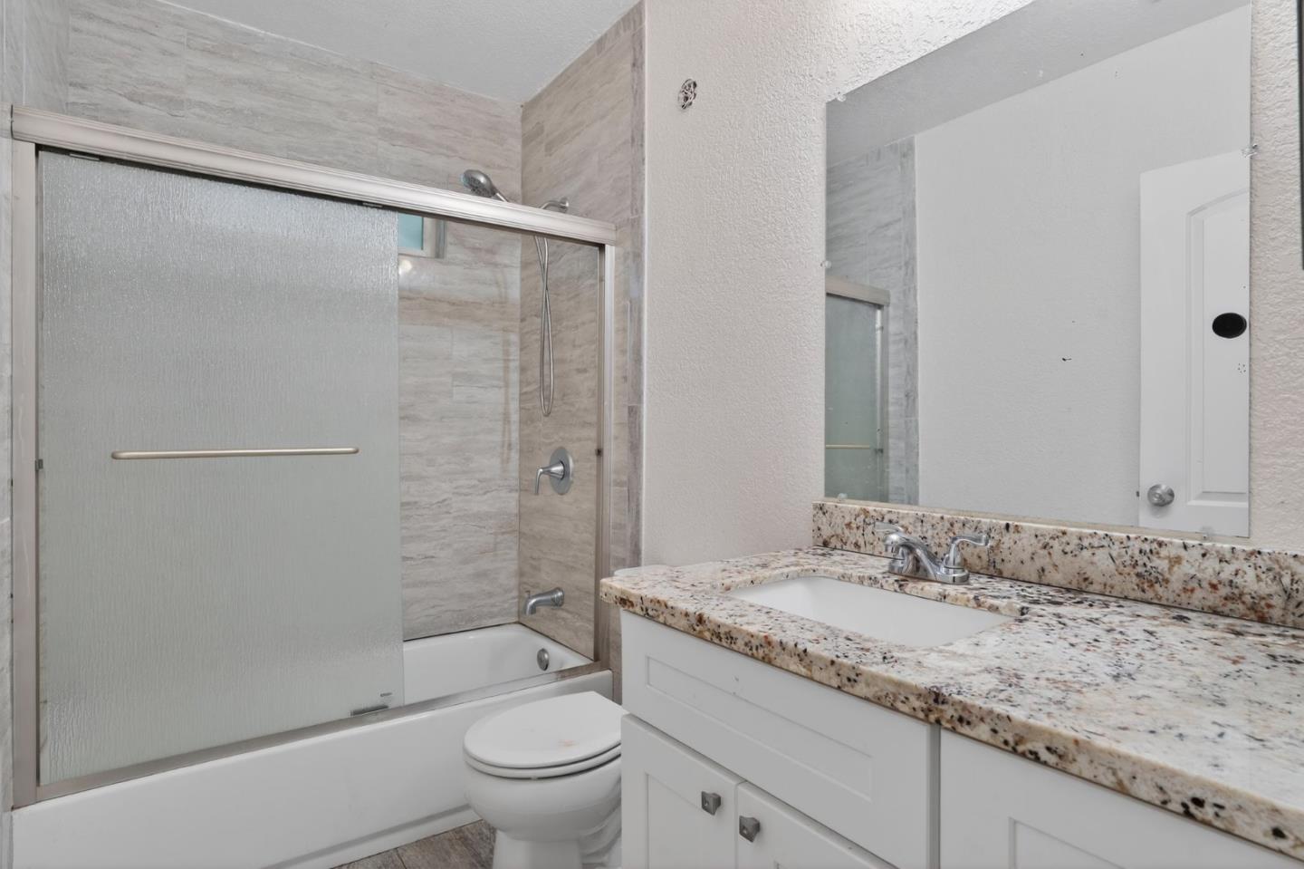 Detail Gallery Image 9 of 29 For 2524 Pemberton Ct, Stockton,  CA 95210 - 3 Beds | 2 Baths