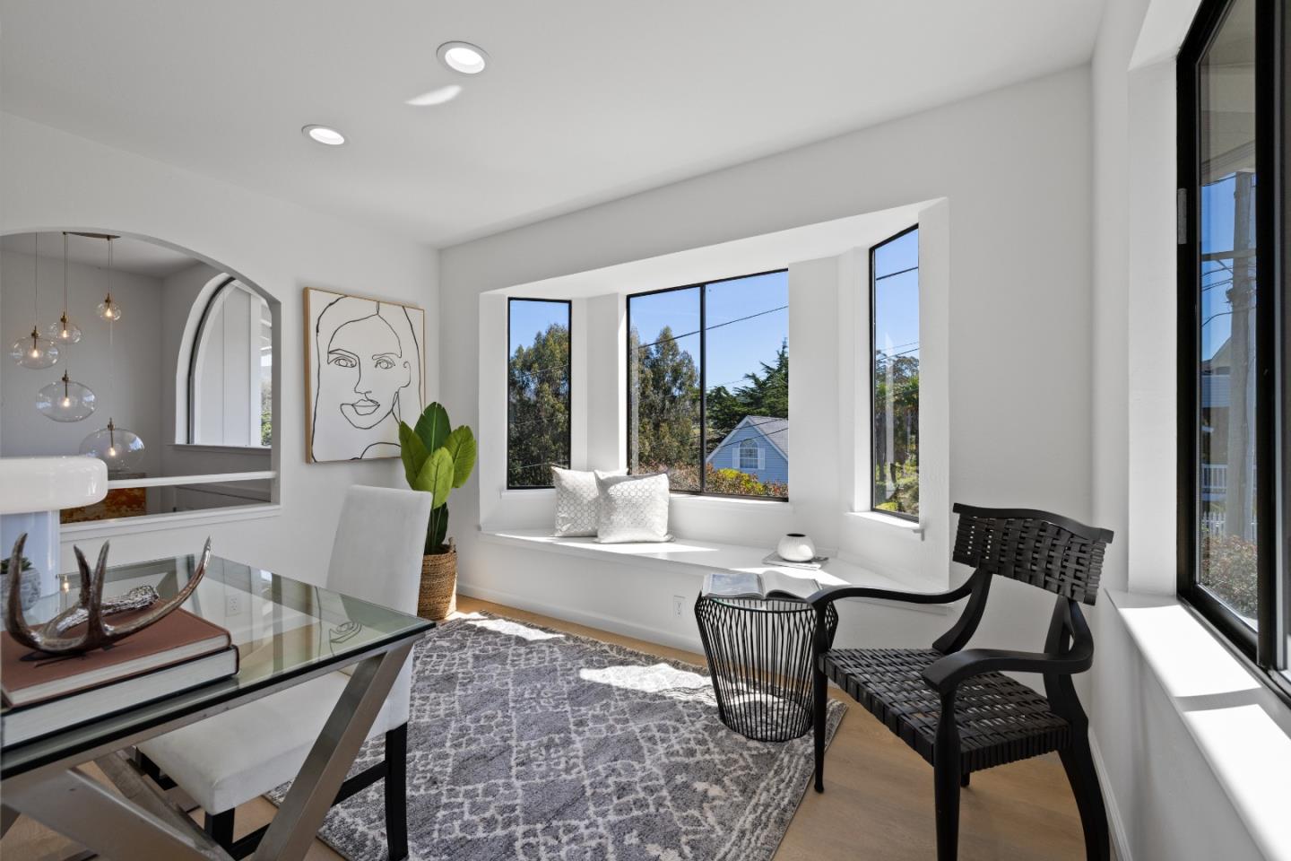 Detail Gallery Image 16 of 49 For 100 Montana St, Moss Beach,  CA 94038 - 5 Beds | 3 Baths