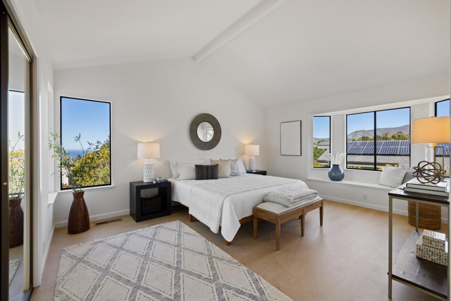 Detail Gallery Image 17 of 49 For 100 Montana St, Moss Beach,  CA 94038 - 5 Beds | 3 Baths