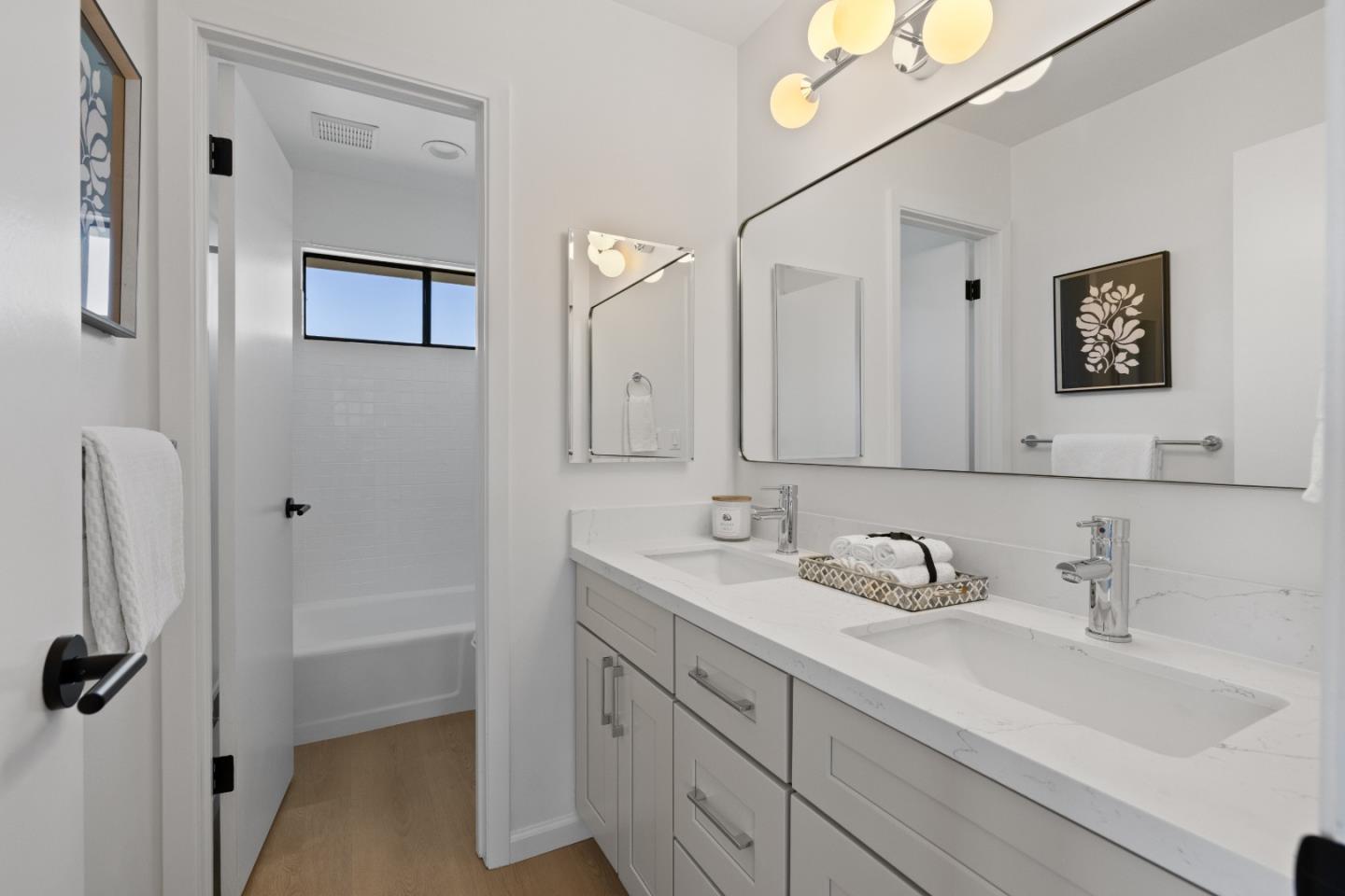 Detail Gallery Image 19 of 49 For 100 Montana St, Moss Beach,  CA 94038 - 5 Beds | 3 Baths