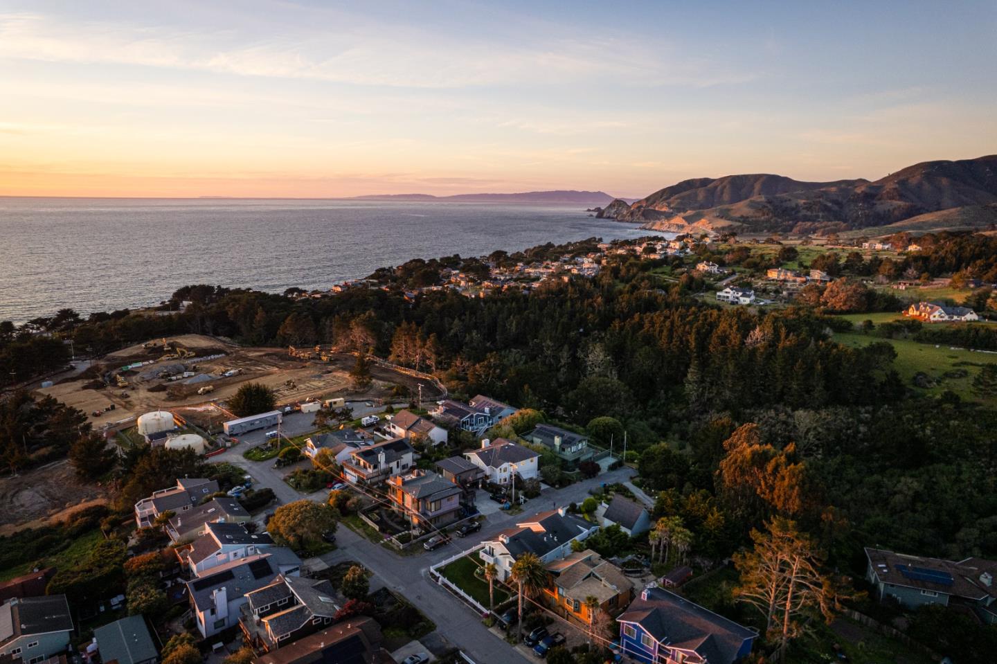 Detail Gallery Image 49 of 49 For 100 Montana St, Moss Beach,  CA 94038 - 5 Beds | 3 Baths