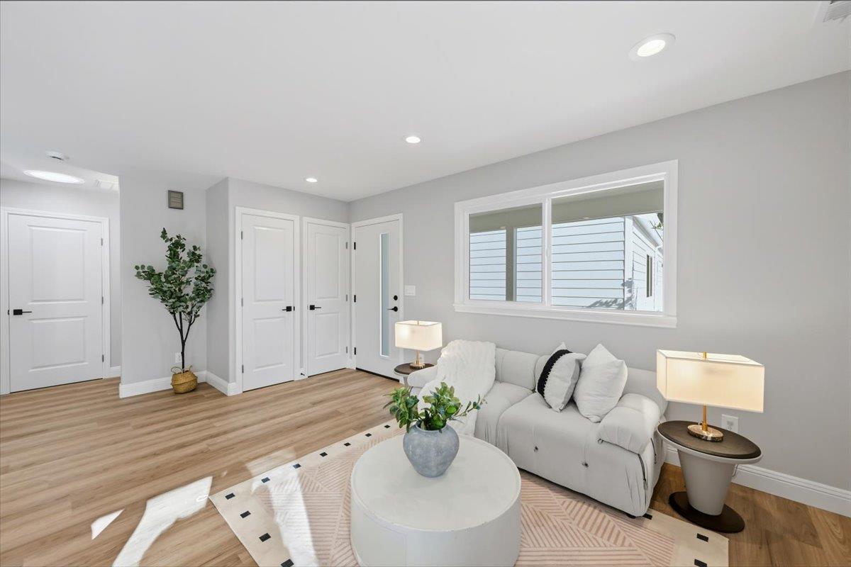 Detail Gallery Image 10 of 58 For 975 Prevost St, San Jose,  CA 95125 - 6 Beds | 5 Baths