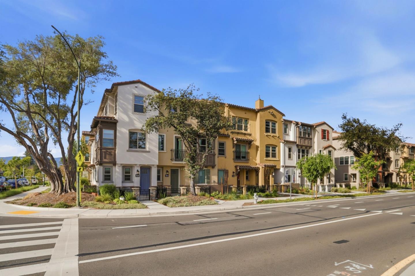 Detail Gallery Image 2 of 41 For Address Not Disclosed, Mountain View,  CA 94043 - 3 Beds | 3 Baths