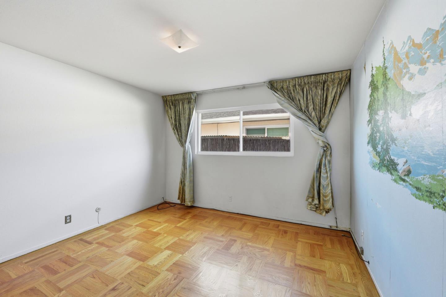 Detail Gallery Image 18 of 38 For 413 Whitehall Rd, Alameda,  CA 94501 - 3 Beds | 2 Baths