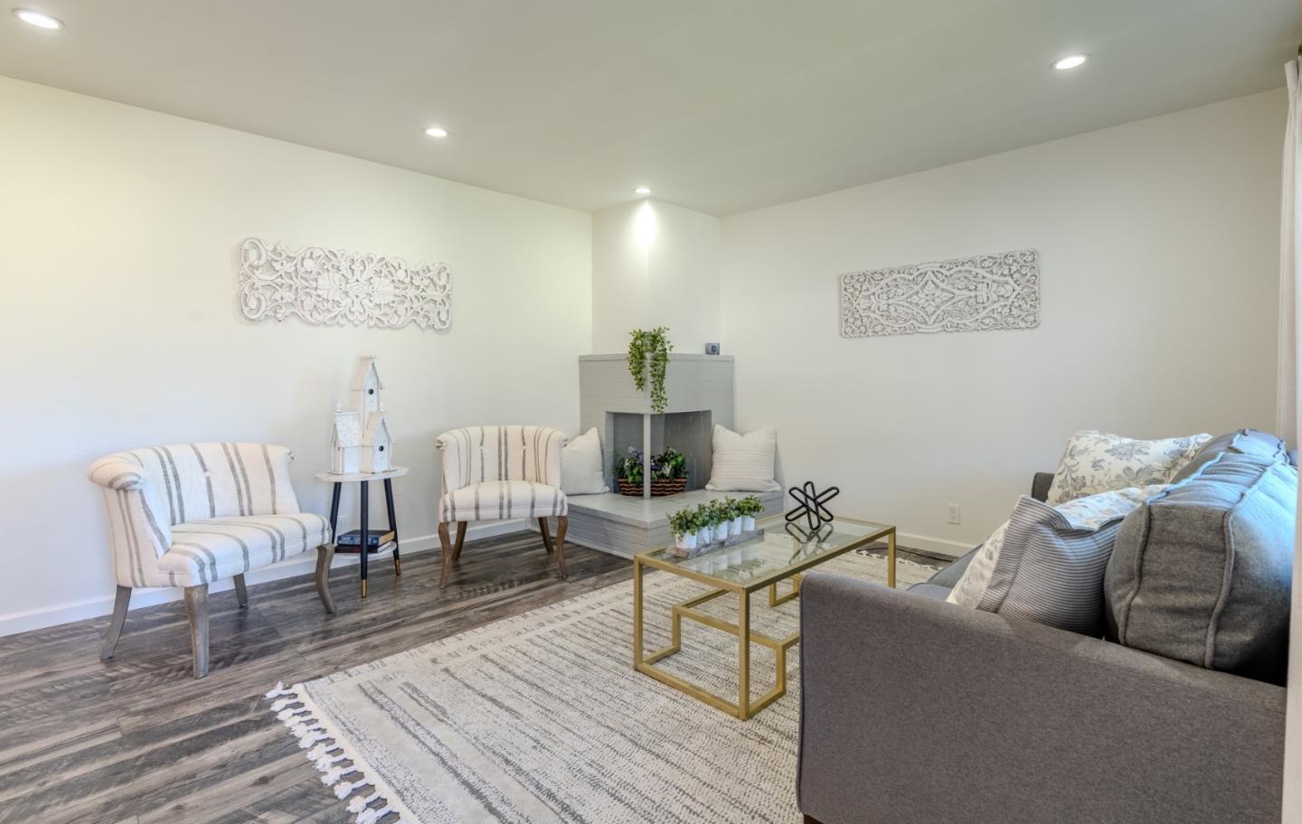 Detail Gallery Image 5 of 32 For 352 Monterey Rd, Pacifica,  CA 94044 - 3 Beds | 2 Baths