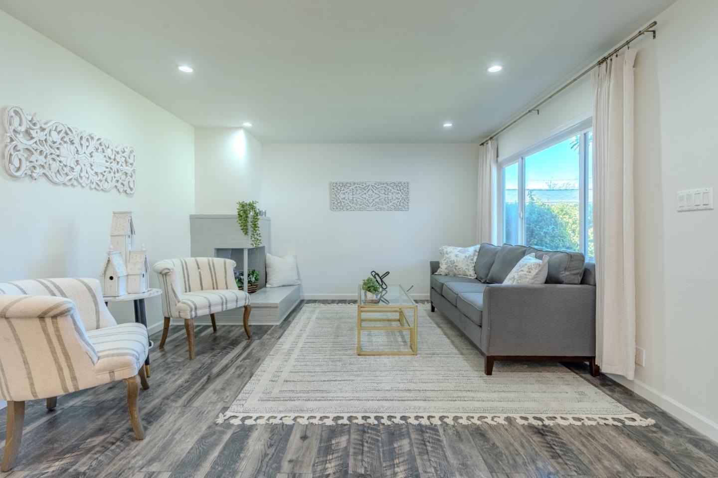 Detail Gallery Image 8 of 32 For 352 Monterey Rd, Pacifica,  CA 94044 - 3 Beds | 2 Baths