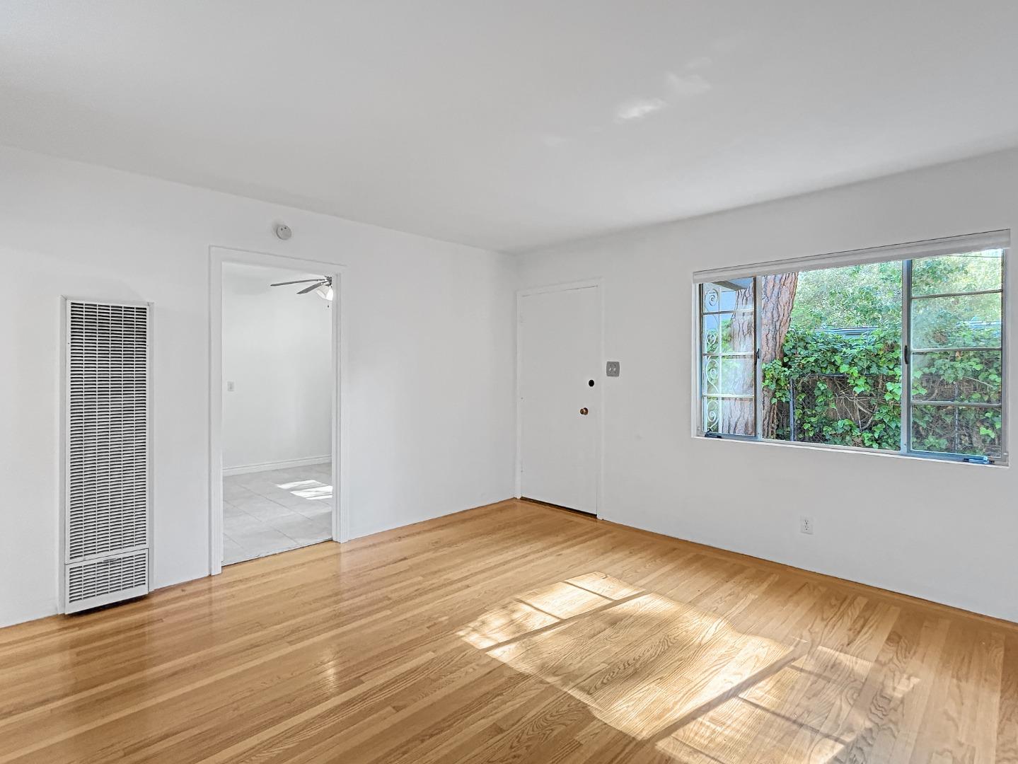 Detail Gallery Image 10 of 17 For 1300 Hoover St Apt 3,  Menlo Park,  CA 94025 - 1 Beds | 1 Baths