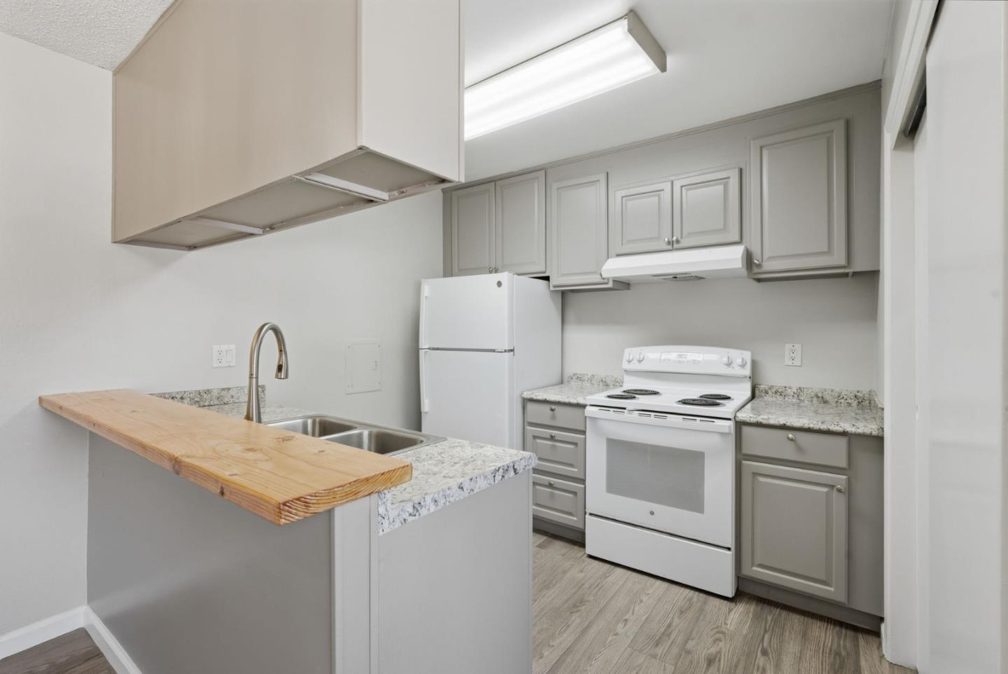 Detail Gallery Image 11 of 45 For 2486 Golzio Ct #1,  San Jose,  CA 95133 - 2 Beds | 1 Baths